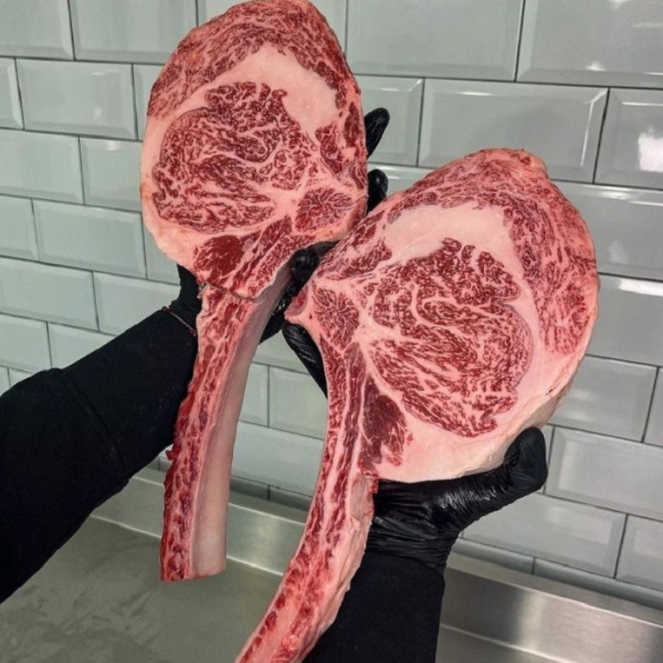 Australian Wagyu BMS5-6 Tomahawk